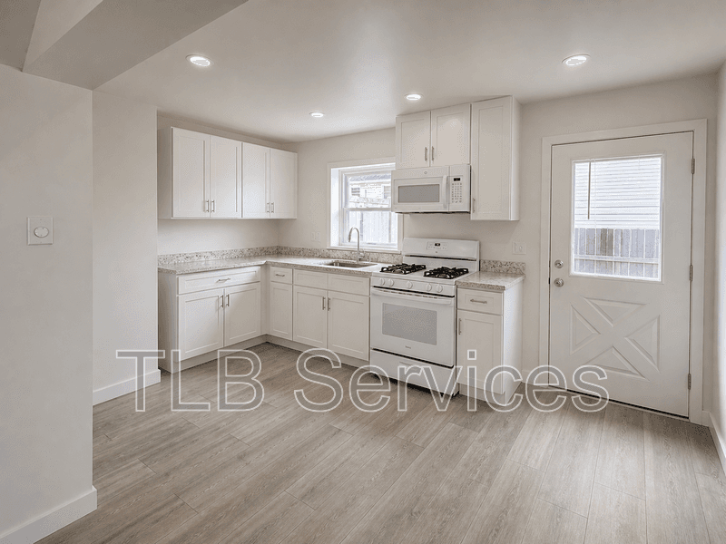 Clarks Summit Condo: 510 N State Street - 5 Rear