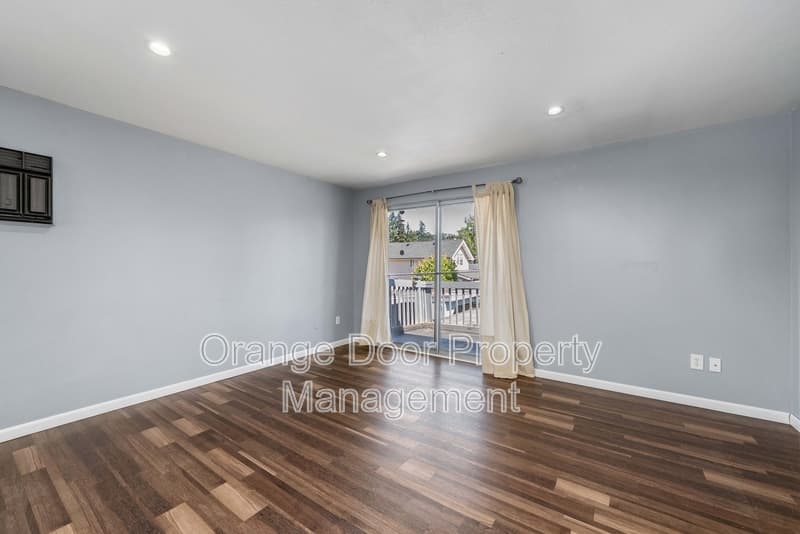 Tacoma Condo: 1613 Wheeler Street South