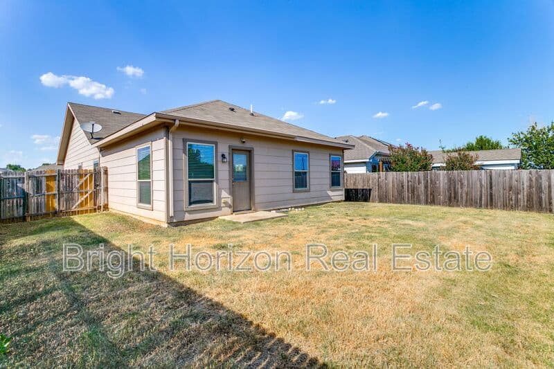 Fort Worth House: 1440 Gallina Trail