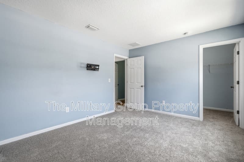 Orange Park House: 391 Hepburn Rd
