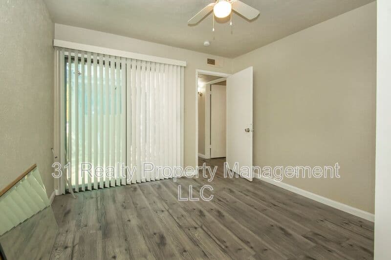 Dallas House: 7062 Pineberry Road