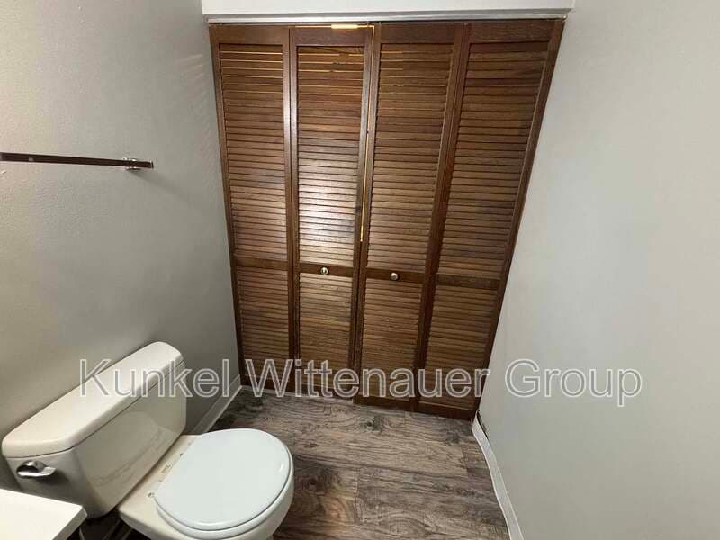 O'Fallon Condo: 419-8 Ponderosa Ave
