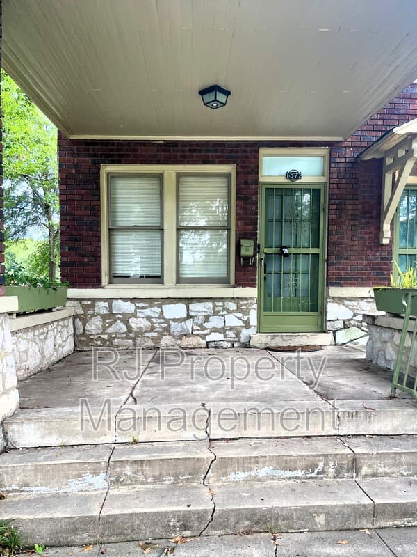 Memphis House: 1572 Tutwiler Ave