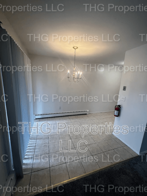 Mahwah Condo: 405 FRANKLIN TPKE