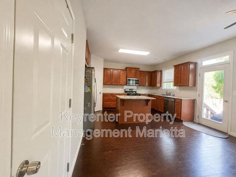 Marietta House: 302 Rosemont Park Ln
