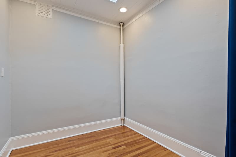 Seattle Condo: 321 Boylston Ave E