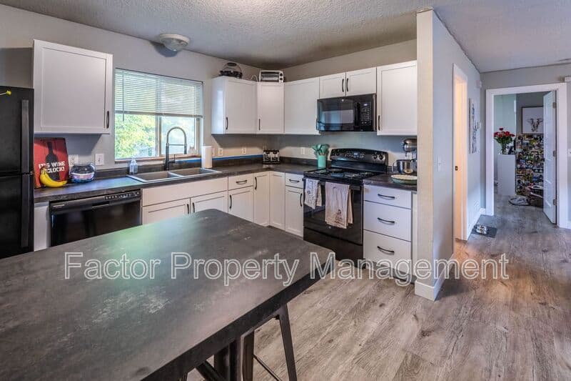 Mankato Condo: 1310 Warren St.