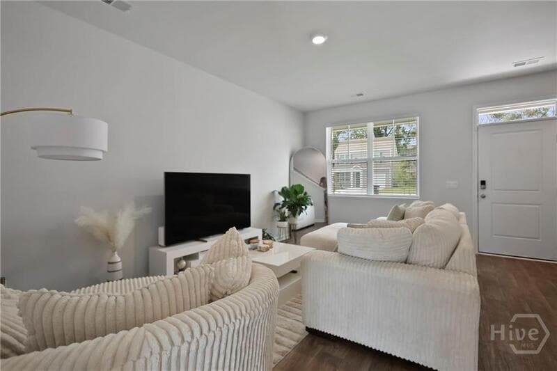 Hinesville House: 25 Hazy Lane
