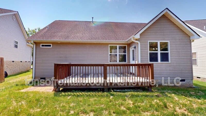 Swannanoa House: 111 Woodcreek Circle