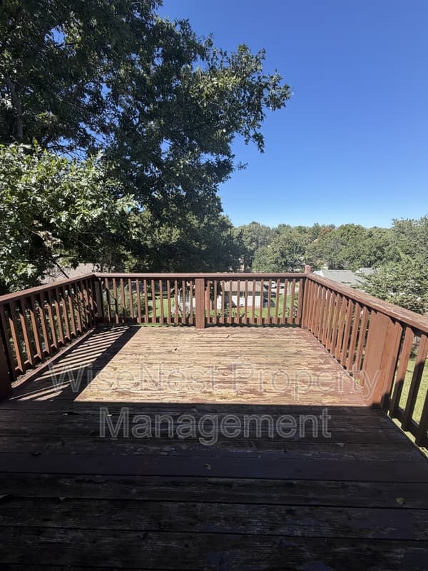 Shawnee House: 11914 West 49th Place