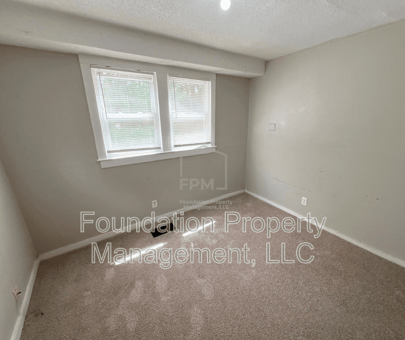 Memphis House: 701 East Alston Avenue