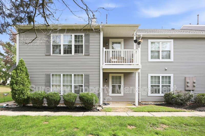 Sewell Condo: 727 Sedgewick Ct