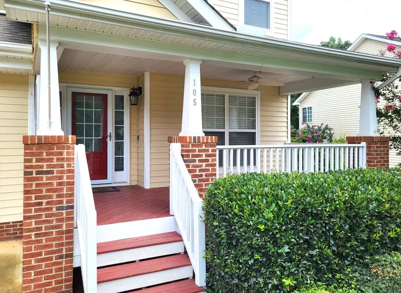 Youngsville House: 105 Clubhouse Drive