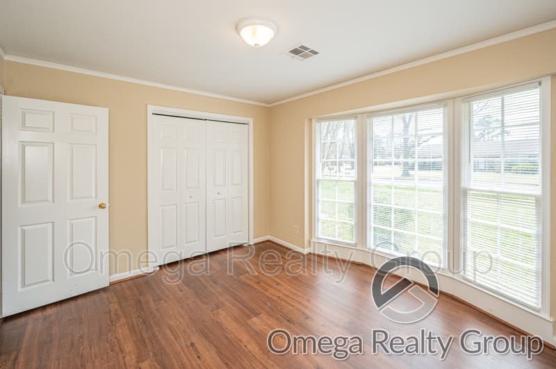 Montgomery House: 3117 Brentwood Dr