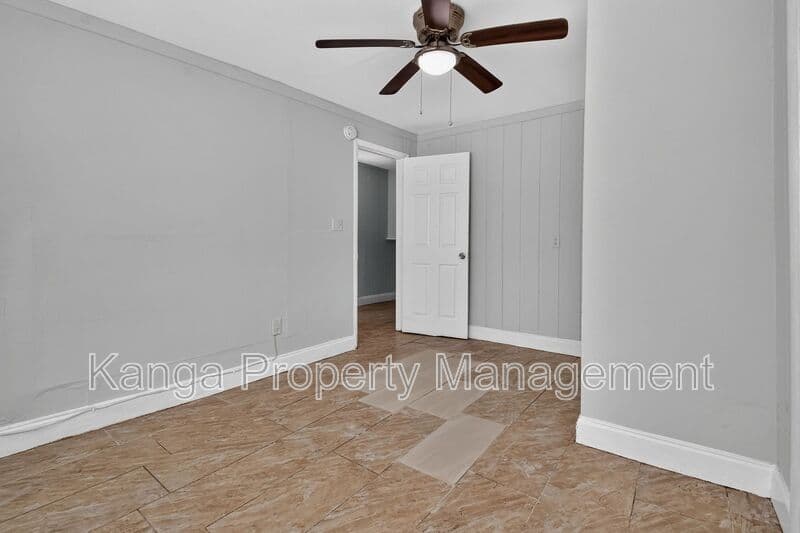 West Palm Beach Condo: 885 7th St