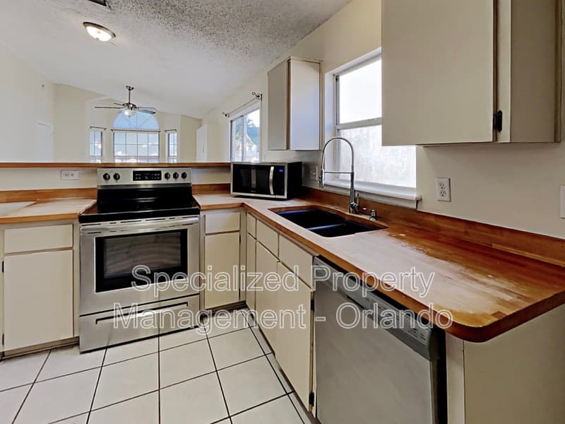 Winter Park House: 1603 Winter Green Blvd