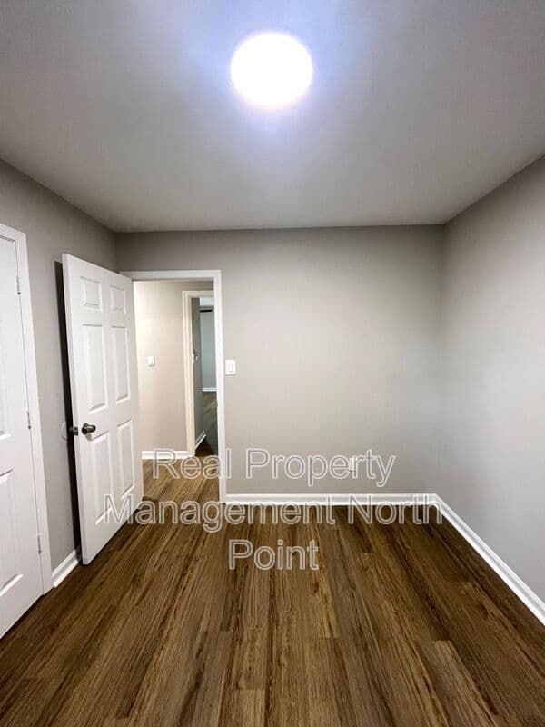 College Park Condo: 5843 Summerglen Ln