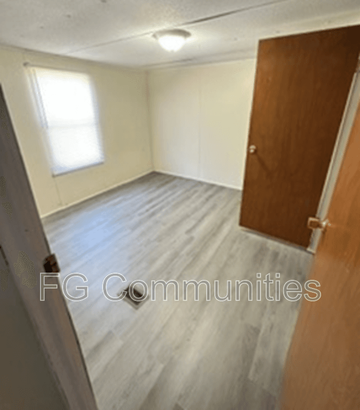 Morganton House: 1800 Bradford Dr