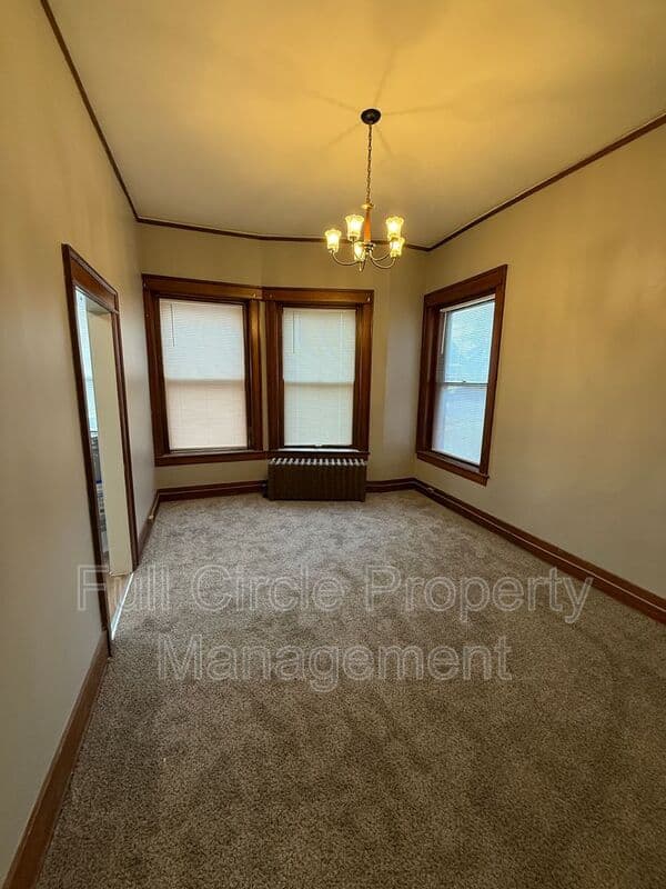 Omaha House: 2419 F St