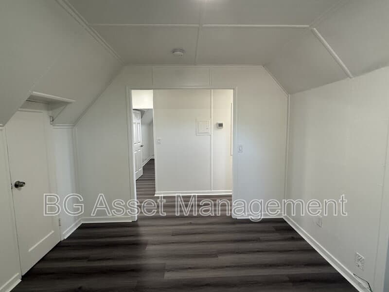 Oakland Condo: 7878 Ney Avenue