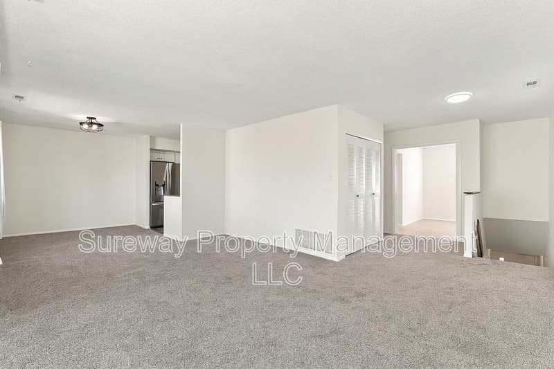 Voorhees Townhome: 63 Sandra Rd