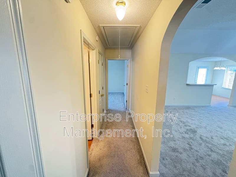 Cordova House: 10127 Cross Valley Drive