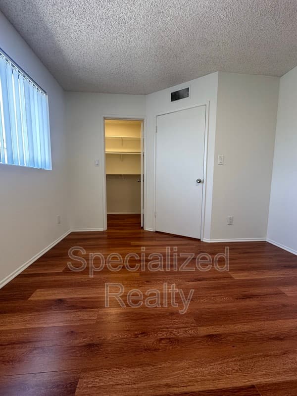 Glendale Condo: 463 W. Wilson Avenue