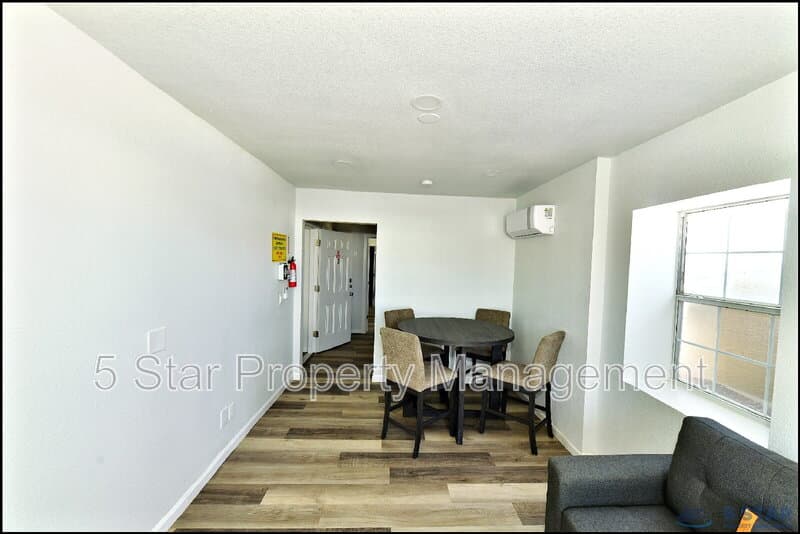 El Paso Condo: 6806 Alameda Ave