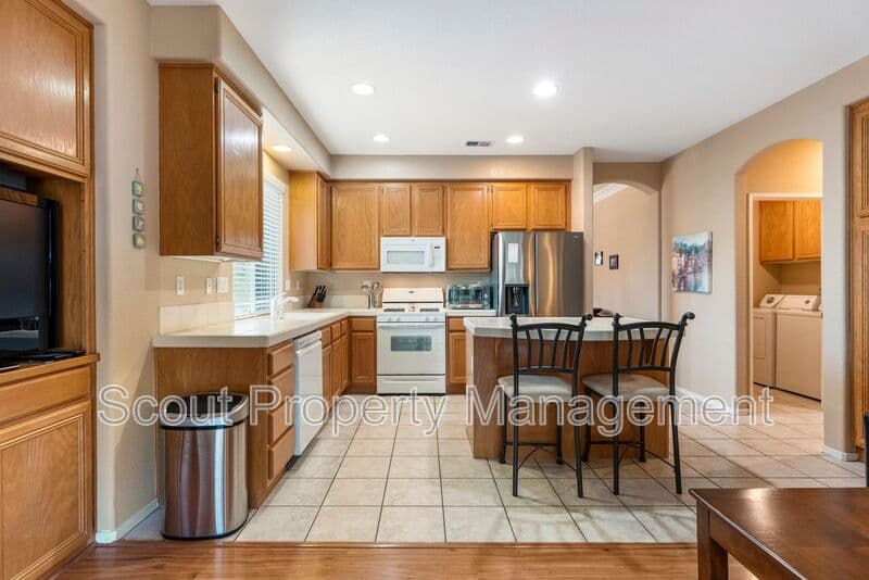 Temecula House: 30911 Putter Circle