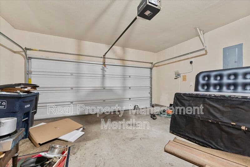 Fort Worth House: 1816 Placitas Trail