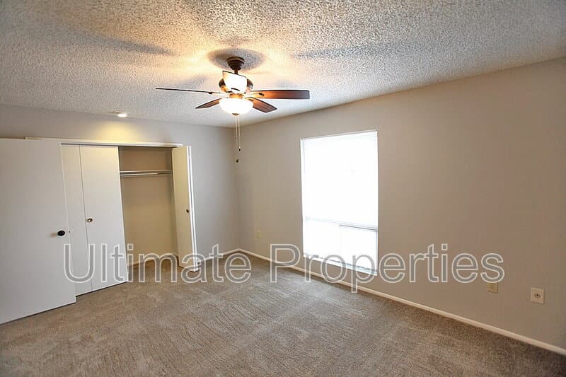 Sun City House: 9331 W Arrowhead Dr