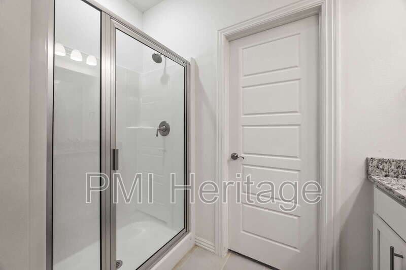 Bentonville House: 5802 Southwest Teppee Avenue