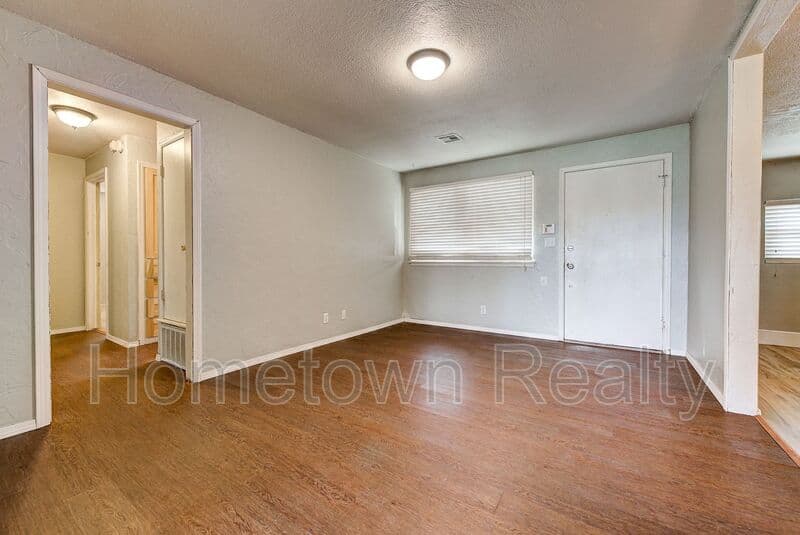 Oklahoma City House: 2817 SW 82nd Street