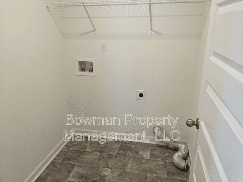 Statham House: 183 Graham Campbell Ln