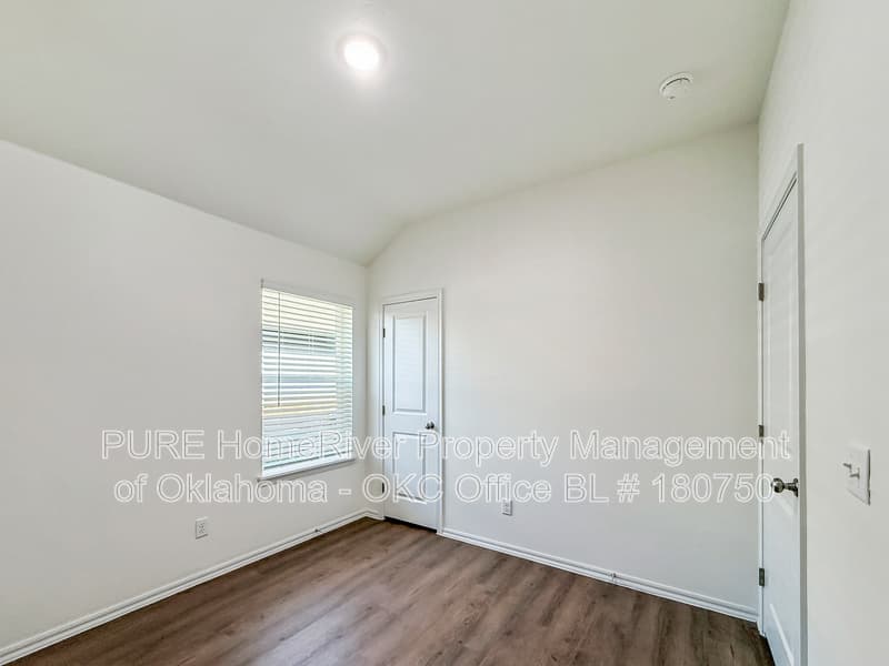 YUKON Condo: 10626 SW 16TH TER