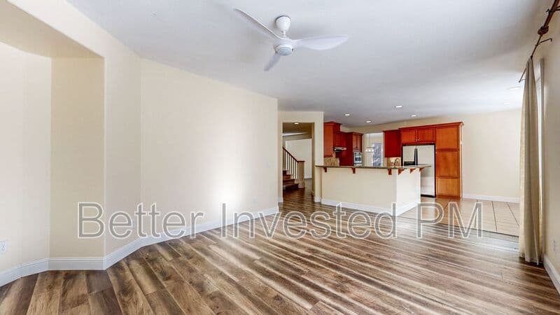 Santa Rosa House: 1363 Gordon Ln