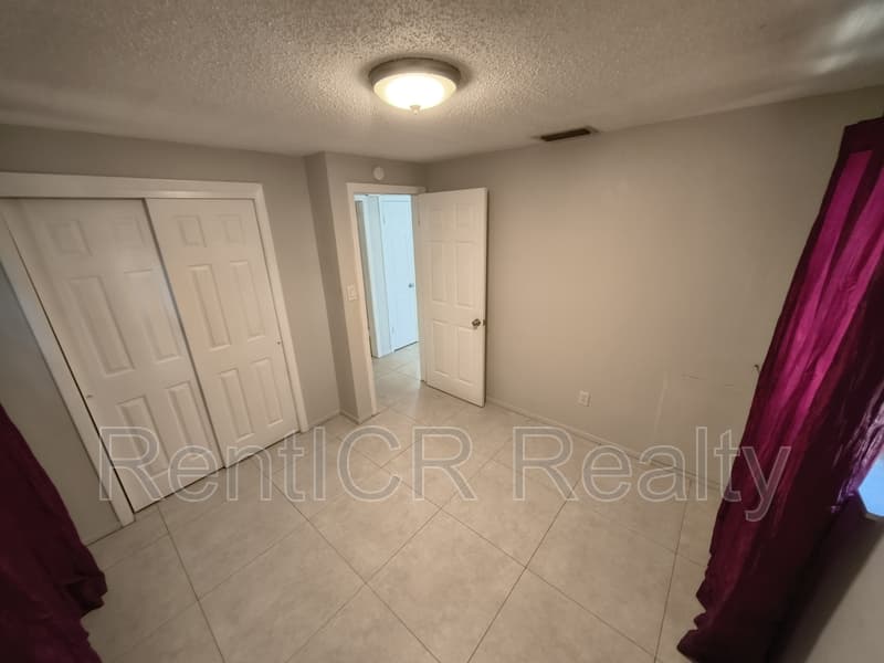 Dunedin Condo: 561 Laura Lane