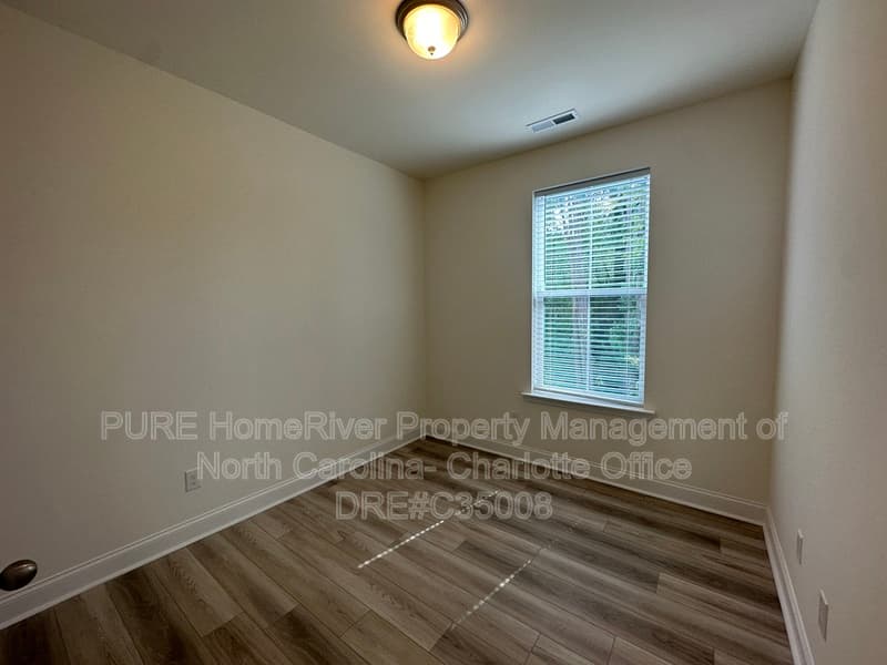 Charlotte House: 2413 Magnolia Blossom Way