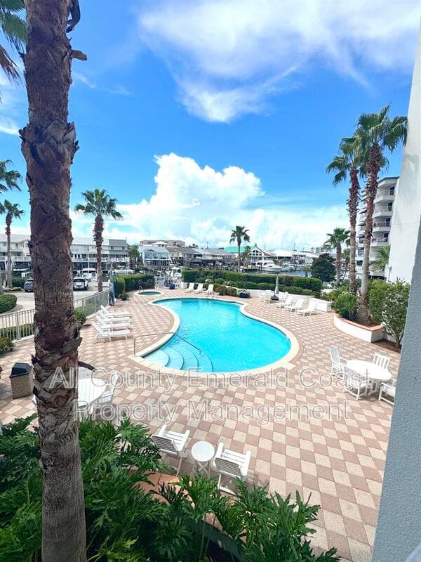 Destin Condo: 211 Durango Road