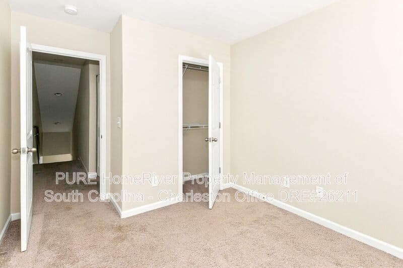 Goose Creek House: 160 Buchanan Cir