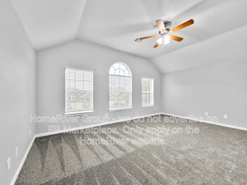 Houston House: 835 Forest Ivy Ln