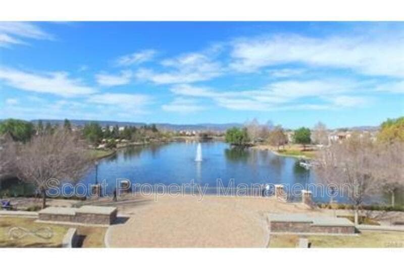 Temecula House: 40021 Spring Place Court
