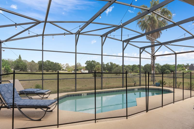 Davenport House: 825 Wildflower Rd