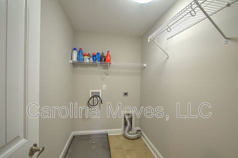 Spartanburg House: 836 Bayshore Lane