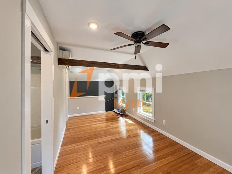 Mystic Condo: 75 Connecticut 27