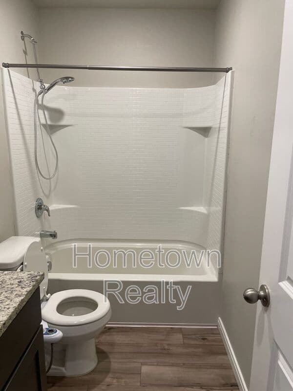 El Reno House: 1712 Vermilion Lane