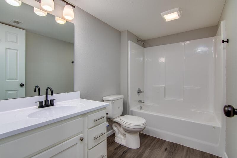 Lawrence Condo: 1130 W. 11th St. - C6