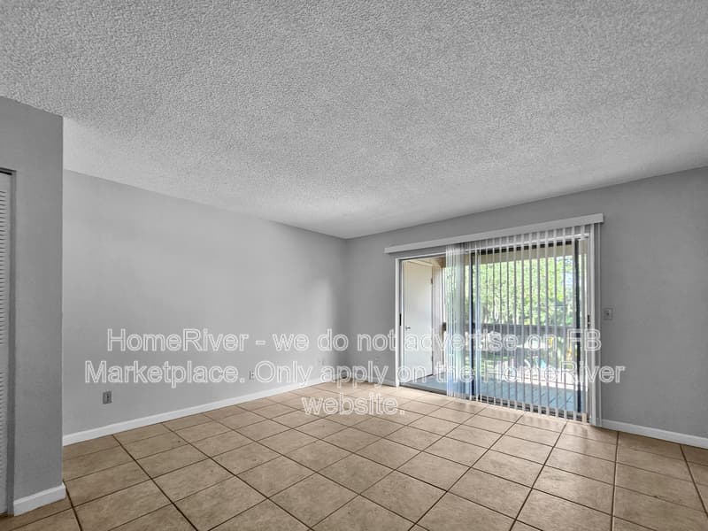 Tampa Condo: 7509 Pitch Pine Cir