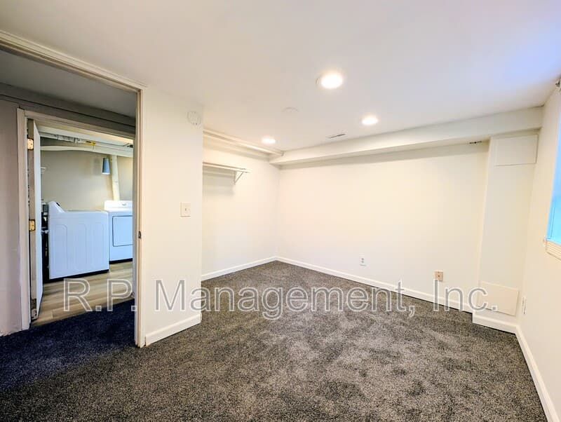 Minneapolis House: 880 19th Ave SE