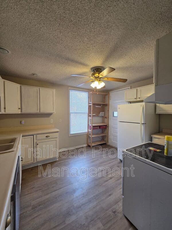 Kansas City House: 219 N Monroe
